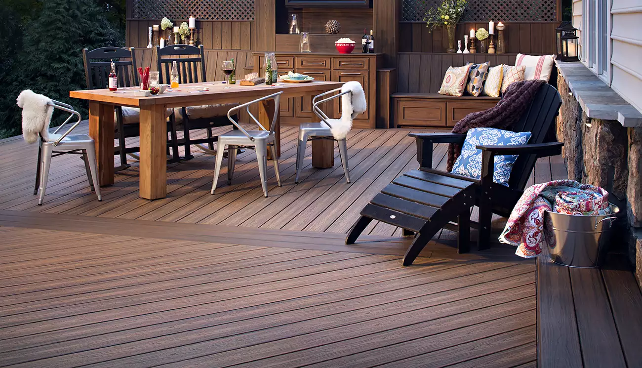 Spotlight_Decking_Feature8