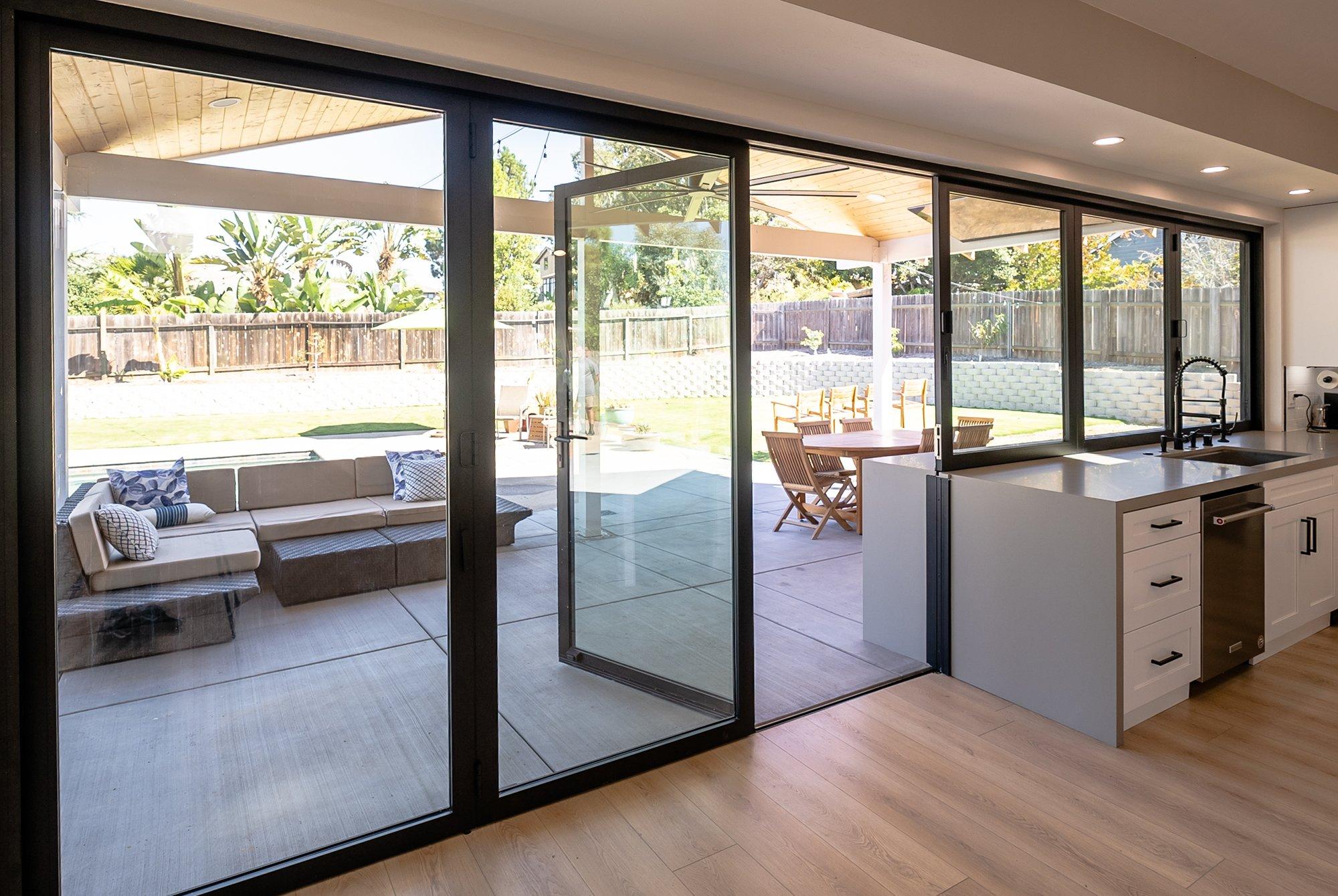 LaCantina Aluminum Folding Servery Windows and Folding Doors